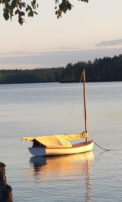 1979 Beetle Cat #1844, in water stern startboard side view