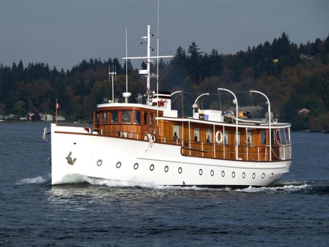"MV DEERLEAP" 1929 80' HOFFAR BEECHING, CANADA CLASSIC FANTAIL, underway port side view