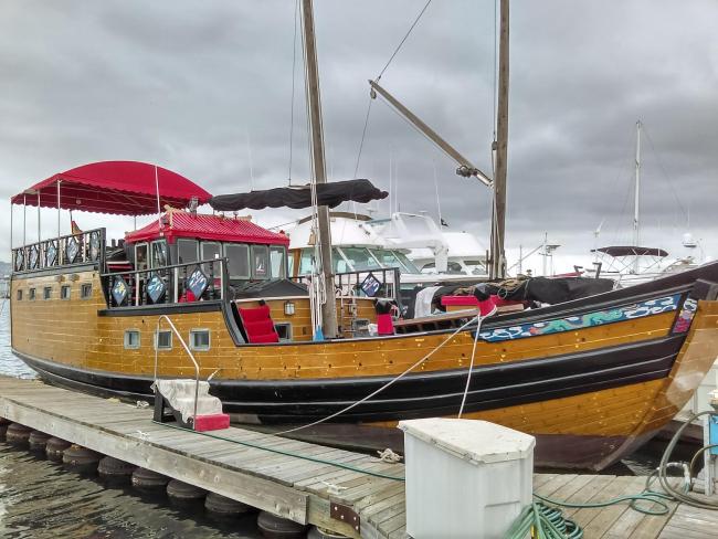 54' Authentic Chinese Junk Boat (Sailboat  used as powerboat)