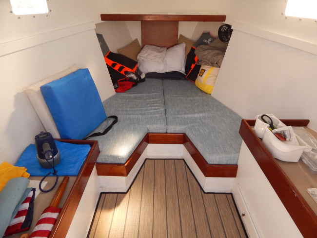 Chesapeake Bay Cruiser, v berth inside view