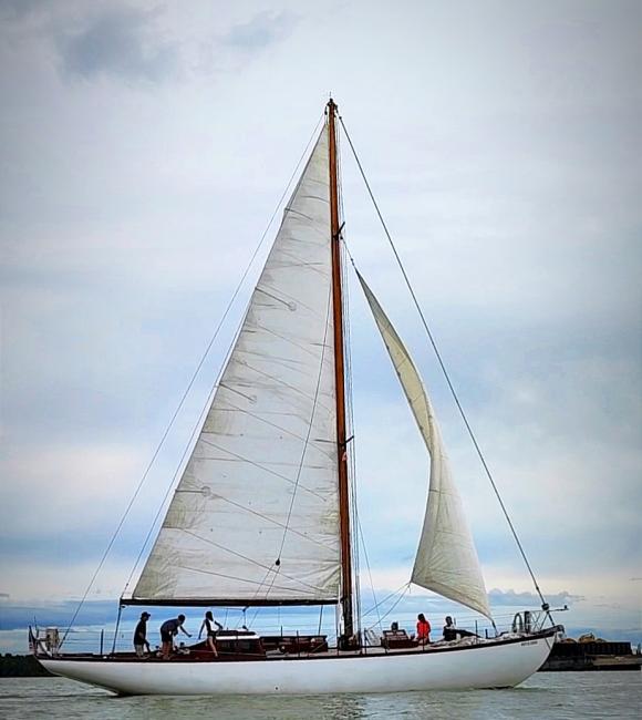 Classic Sailing Yacht: ARIEL $545,000