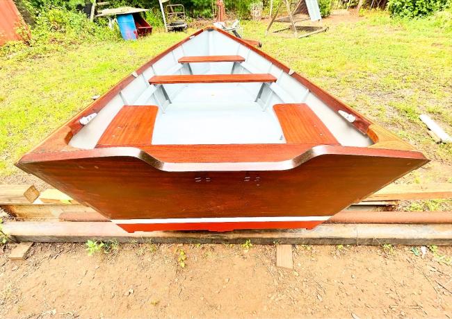 12' Correia Skiff, view of stern