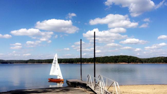 GERBER ALL-VARNISHED WOODEN SNIPE SAILBOAT 17' 300 lbs, in water