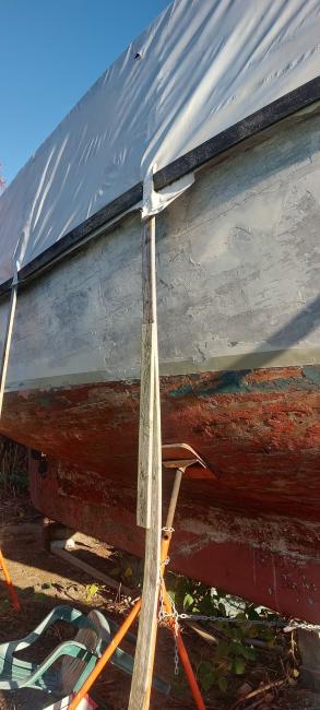 Eldridge-McInnis Magellan 35, side view