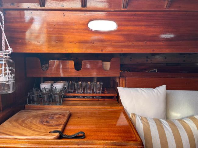 Unique 39ft Cruiser Racer “Carina”, inside view