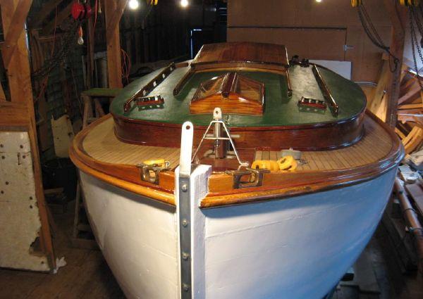 Fenwick Williams 18' Catboat Alden No. 838 with Tender and Brand New Trailer, inside view of bow
