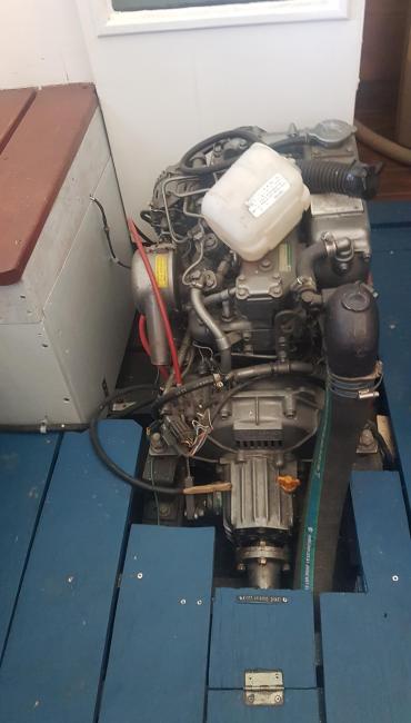 St-Pierre Dory 26' 2005, engine