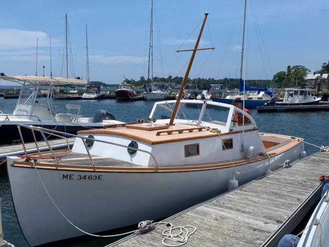 25’ Vinnie Cavanaugh Downeast Motor Launch Palmer Marine Gas Engine 