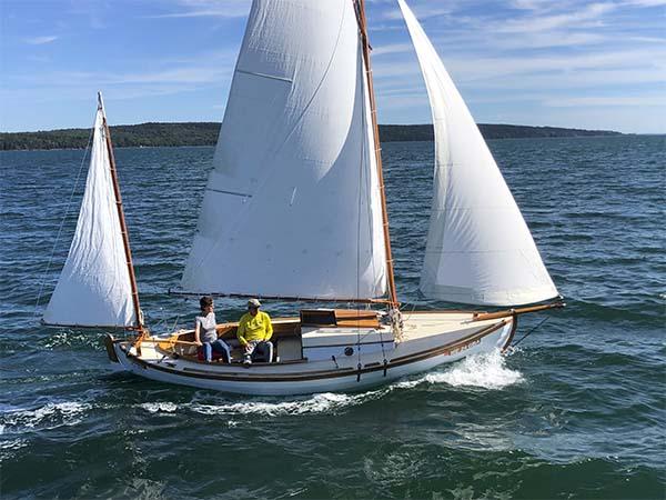 Sailing Blue Hill Bay