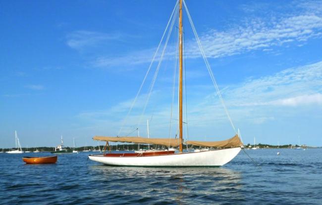 BAGATELLE, N.G. Herreshoff Buzzards Bay 25.