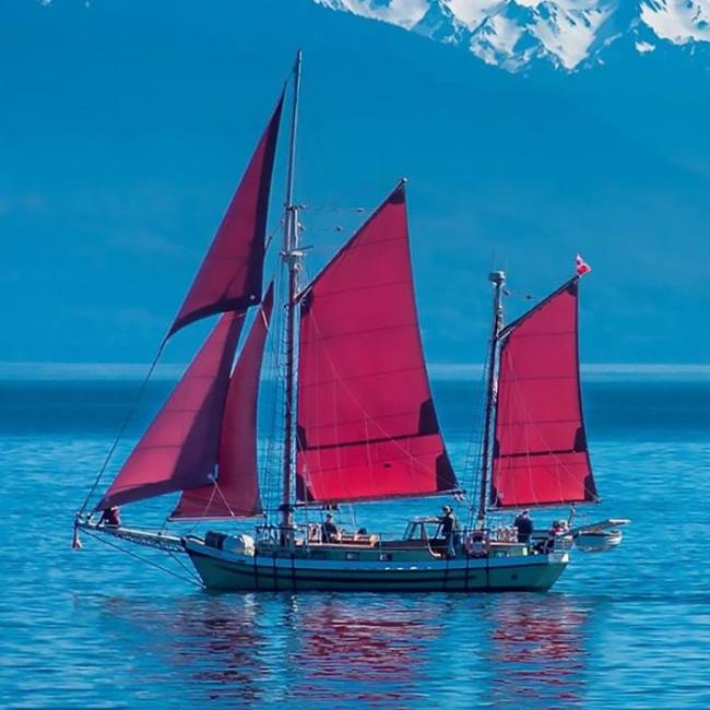 Sailing the Juan de Fuca