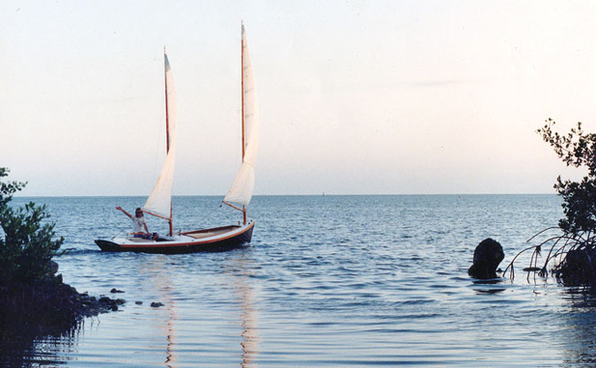 Reuel sailing GATO NEGRO.