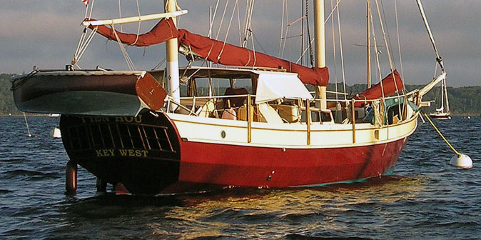 Stanchions fitted outside the hull